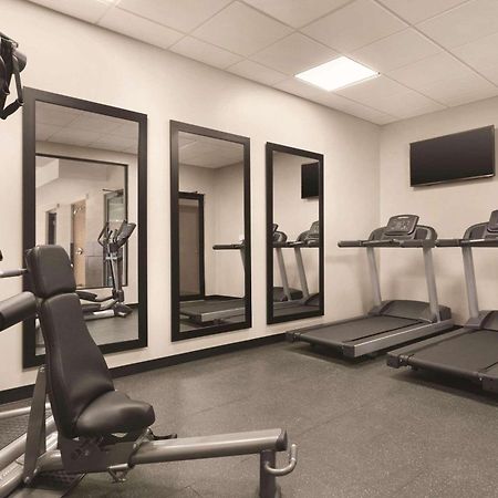 Country Inn & Suites By Radisson, Belleville, On Bagian luar foto