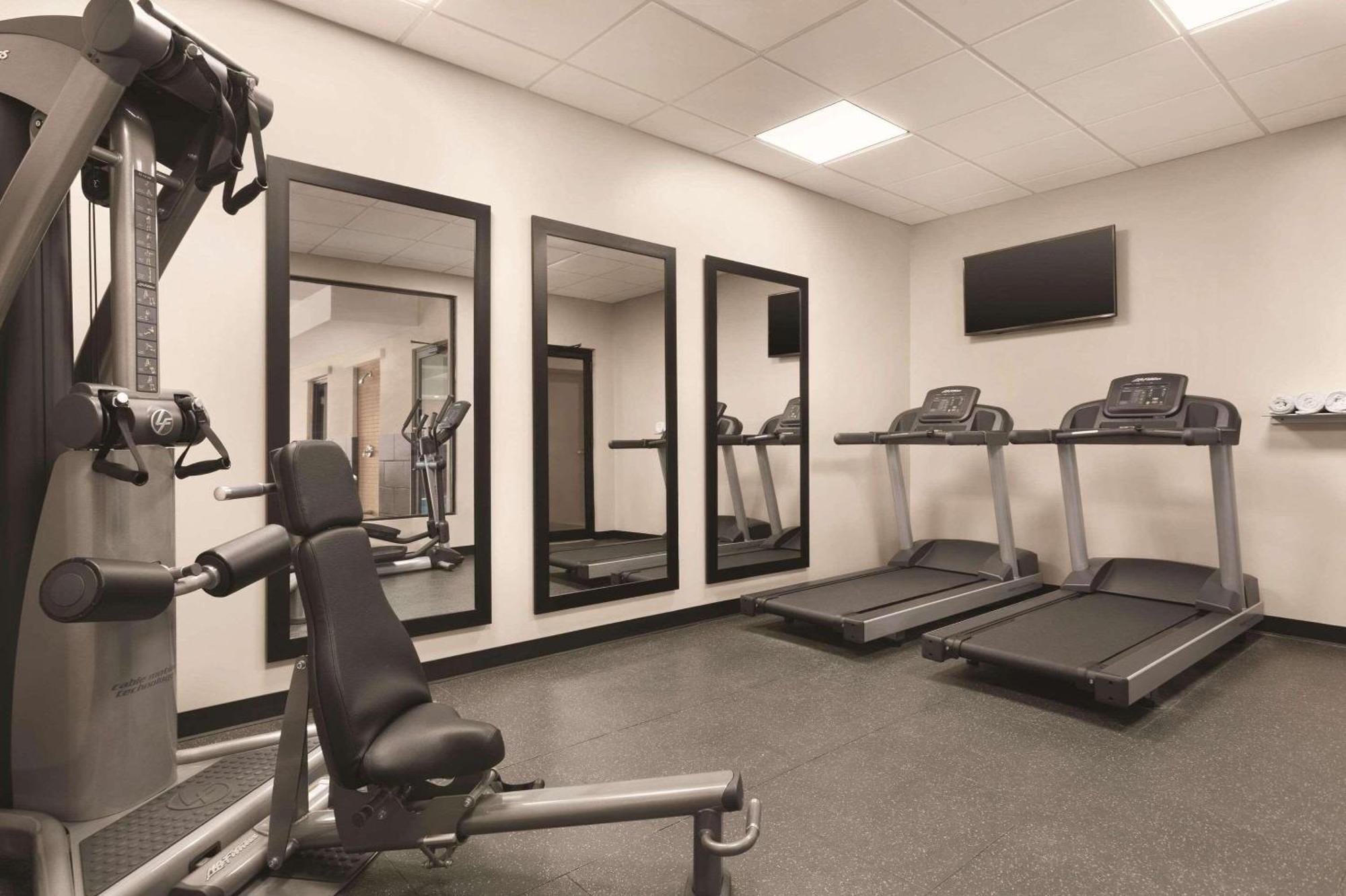 Country Inn & Suites By Radisson, Belleville, On Bagian luar foto
