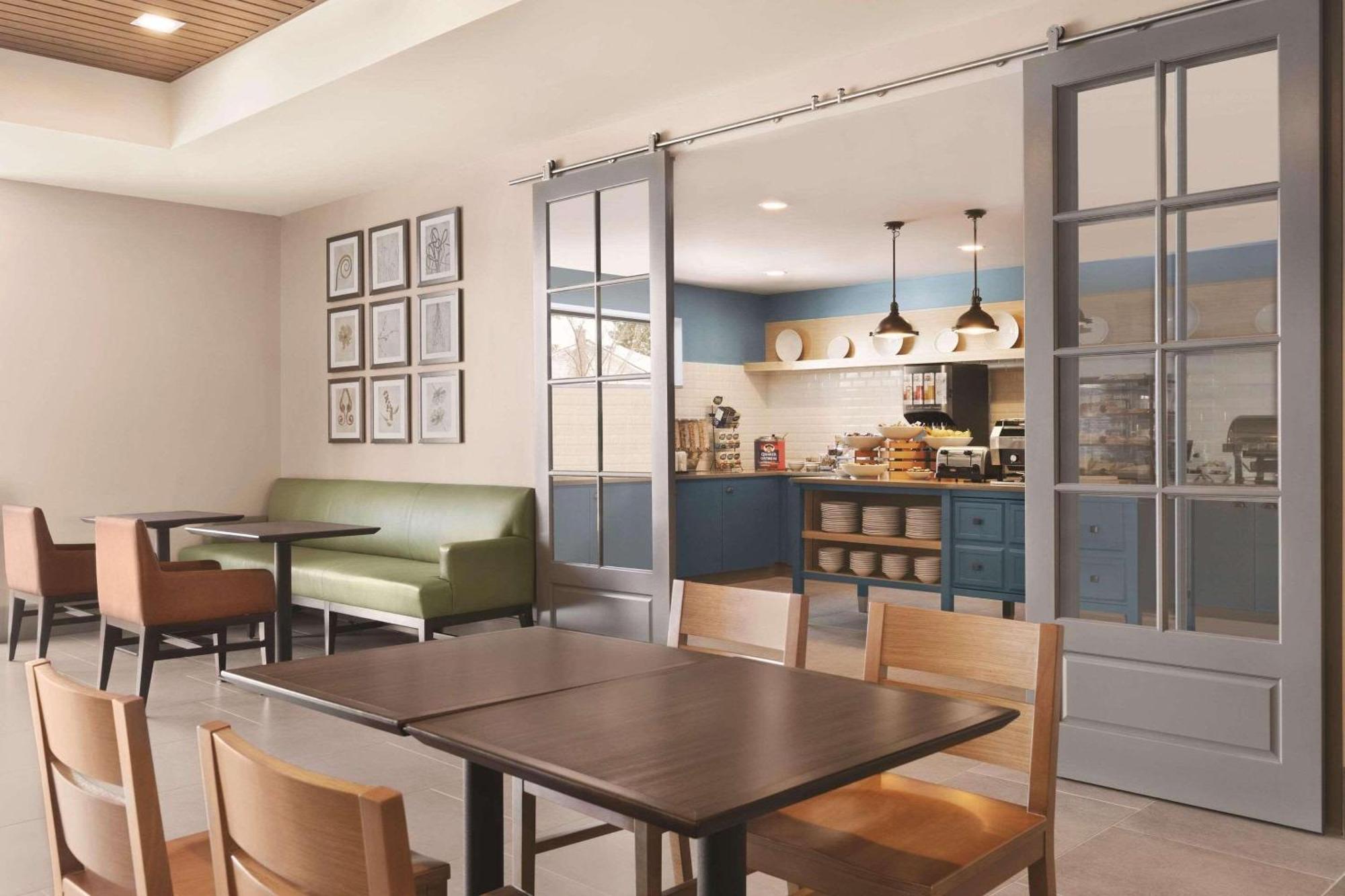 Country Inn & Suites By Radisson, Belleville, On Bagian luar foto