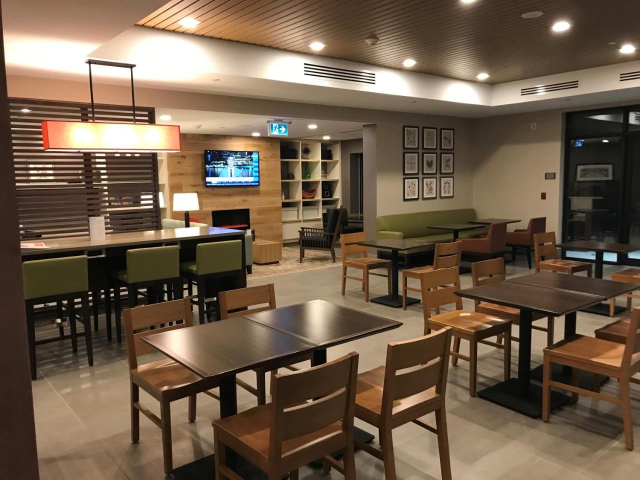 Country Inn & Suites By Radisson, Belleville, On Bagian luar foto